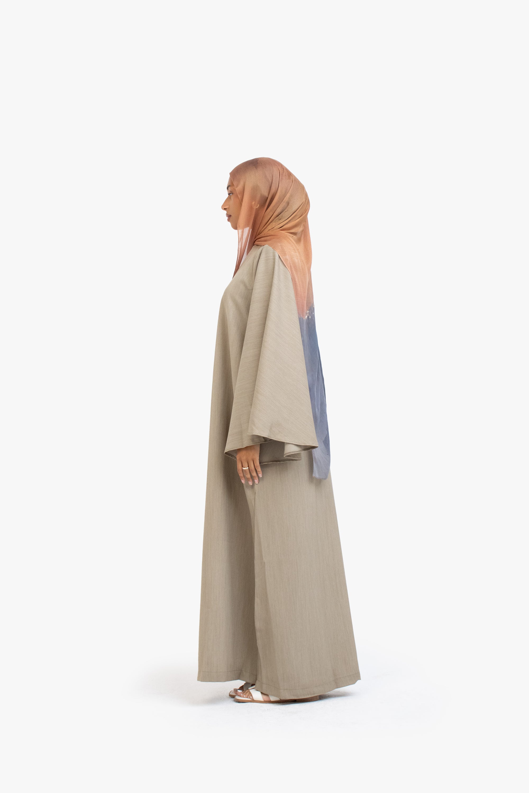 Soft Fern Textured Umbrella Sleeve Abaya