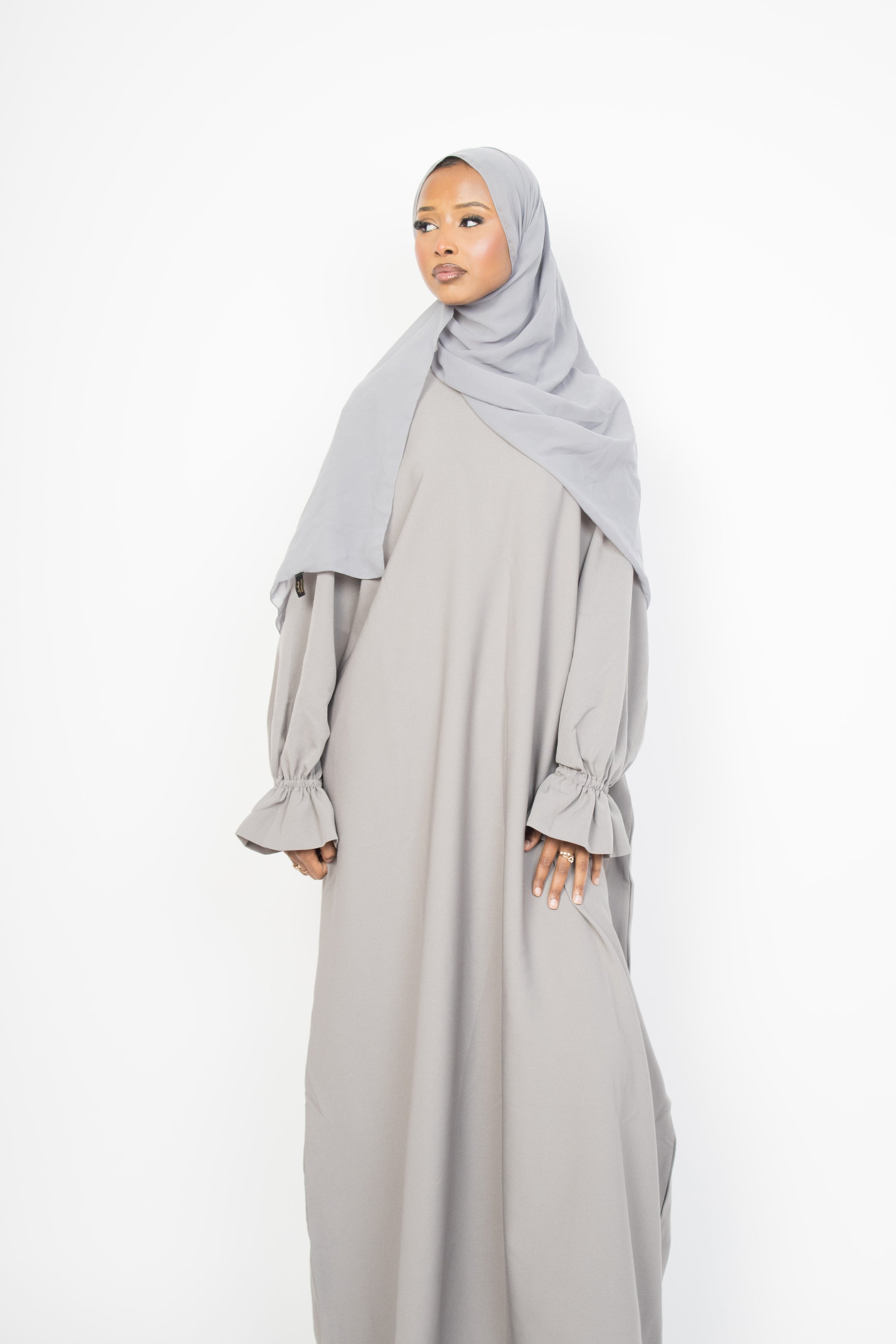 Cloud Grey Poet Sleeve Abaya