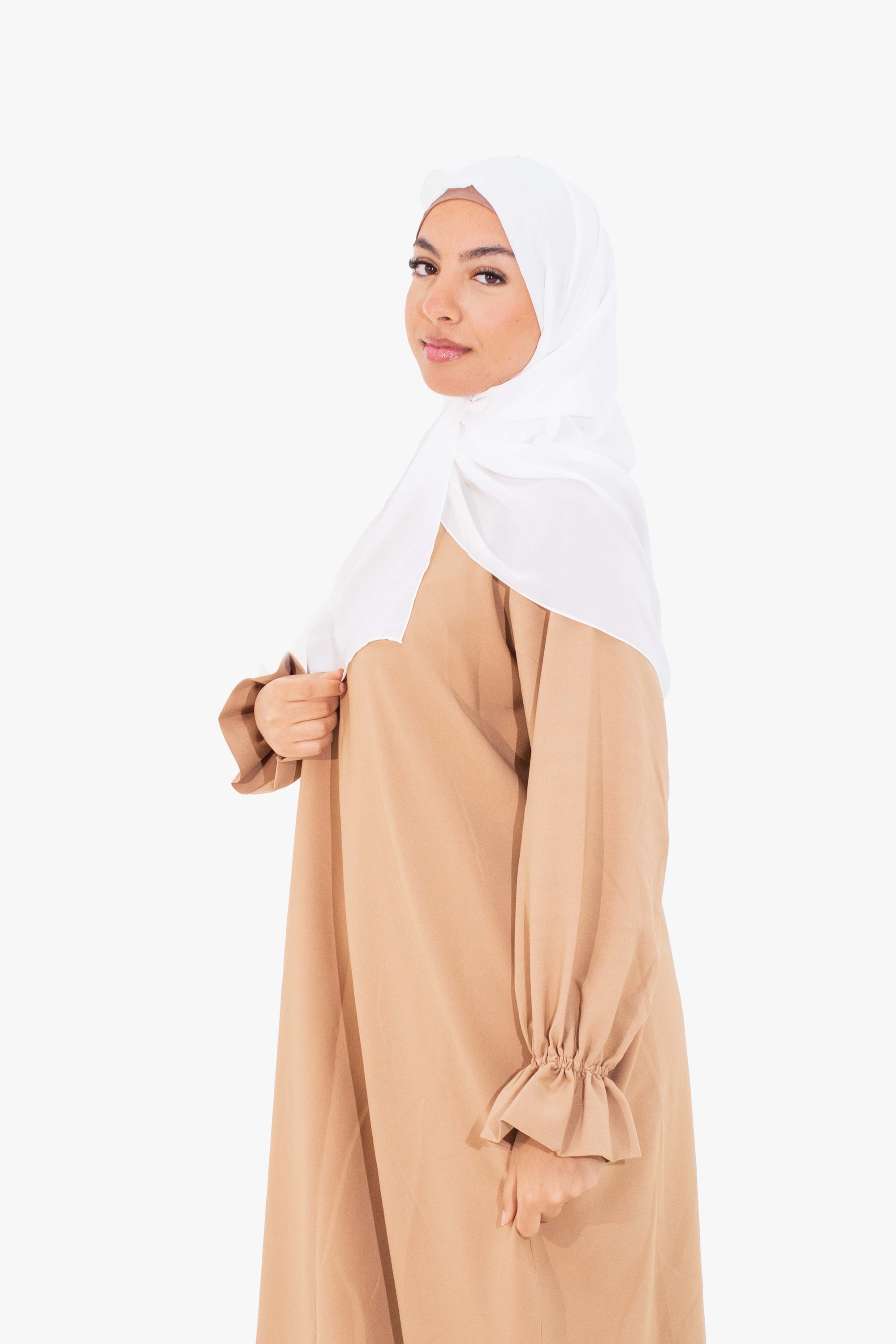 Coffee Poet Sleeve Abaya