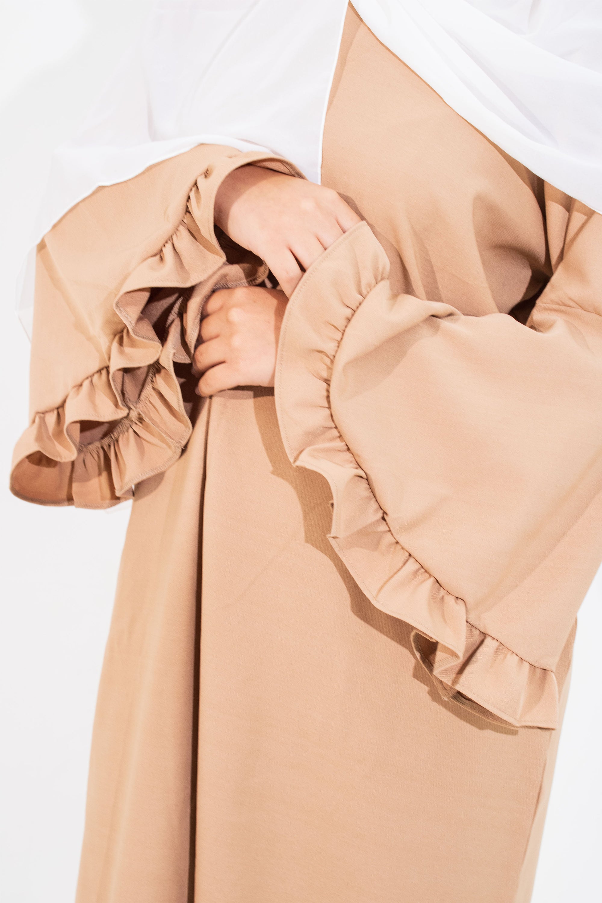 Coffee Flower Sleeve Abaya