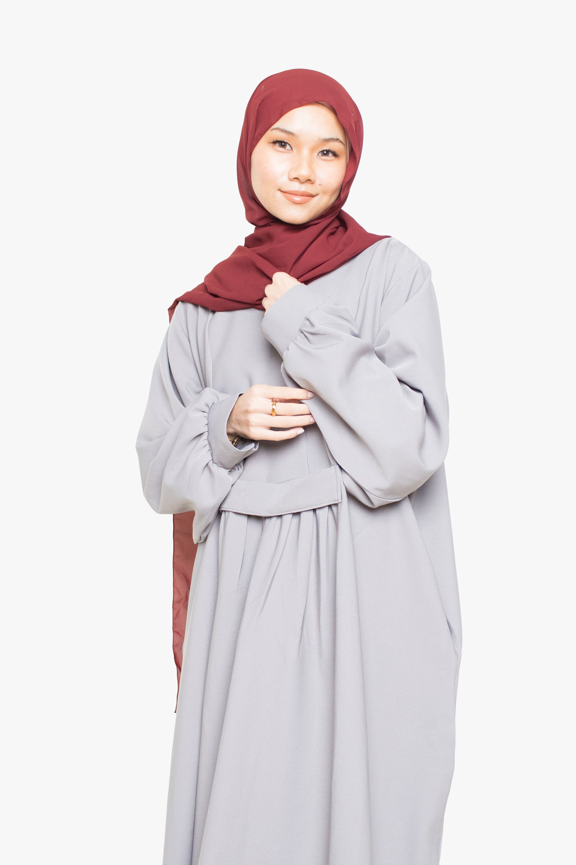 Cloud Grey Pleated Bridge Abaya