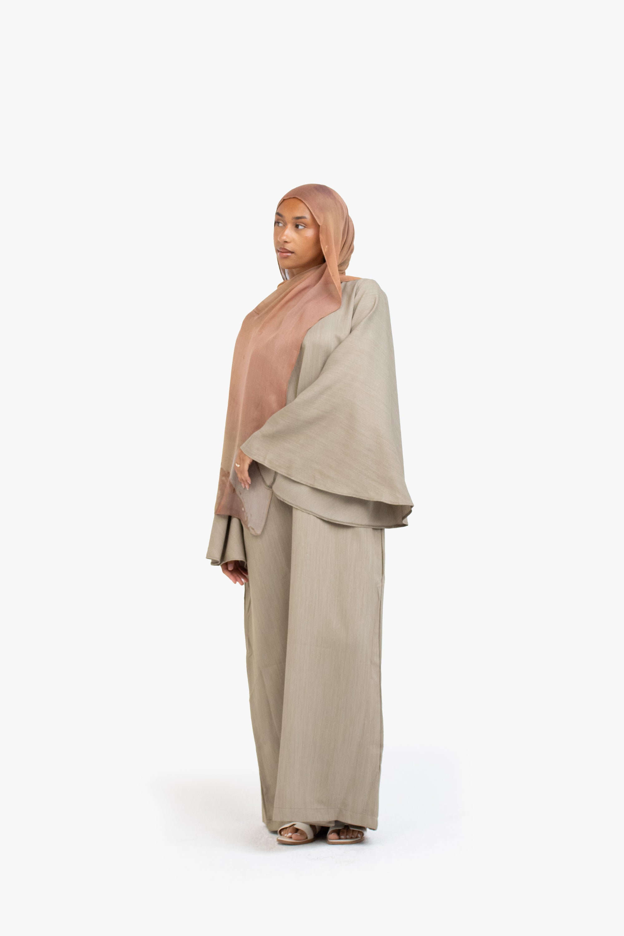Soft Fern Textured Umbrella Sleeve Abaya
