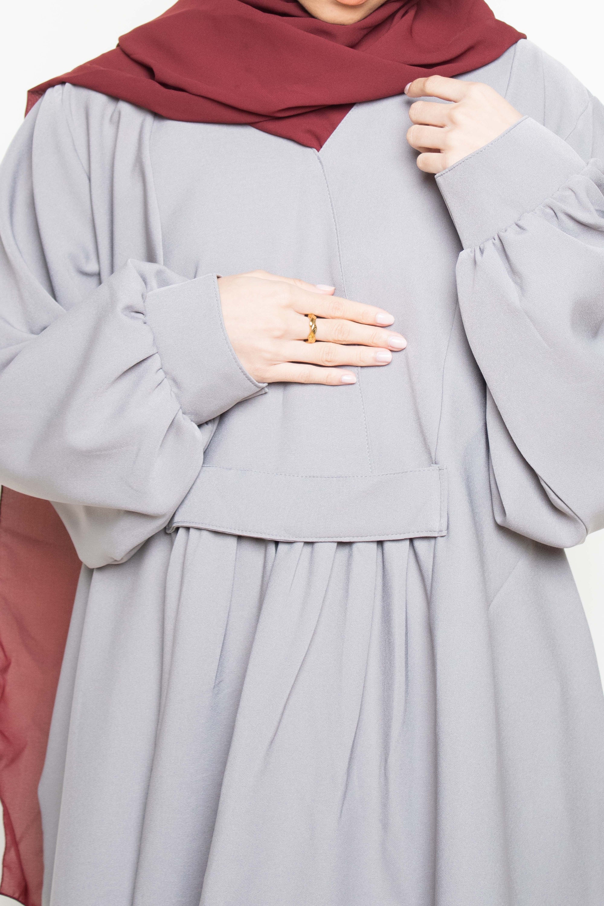 Cloud Grey Pleated Bridge Abaya
