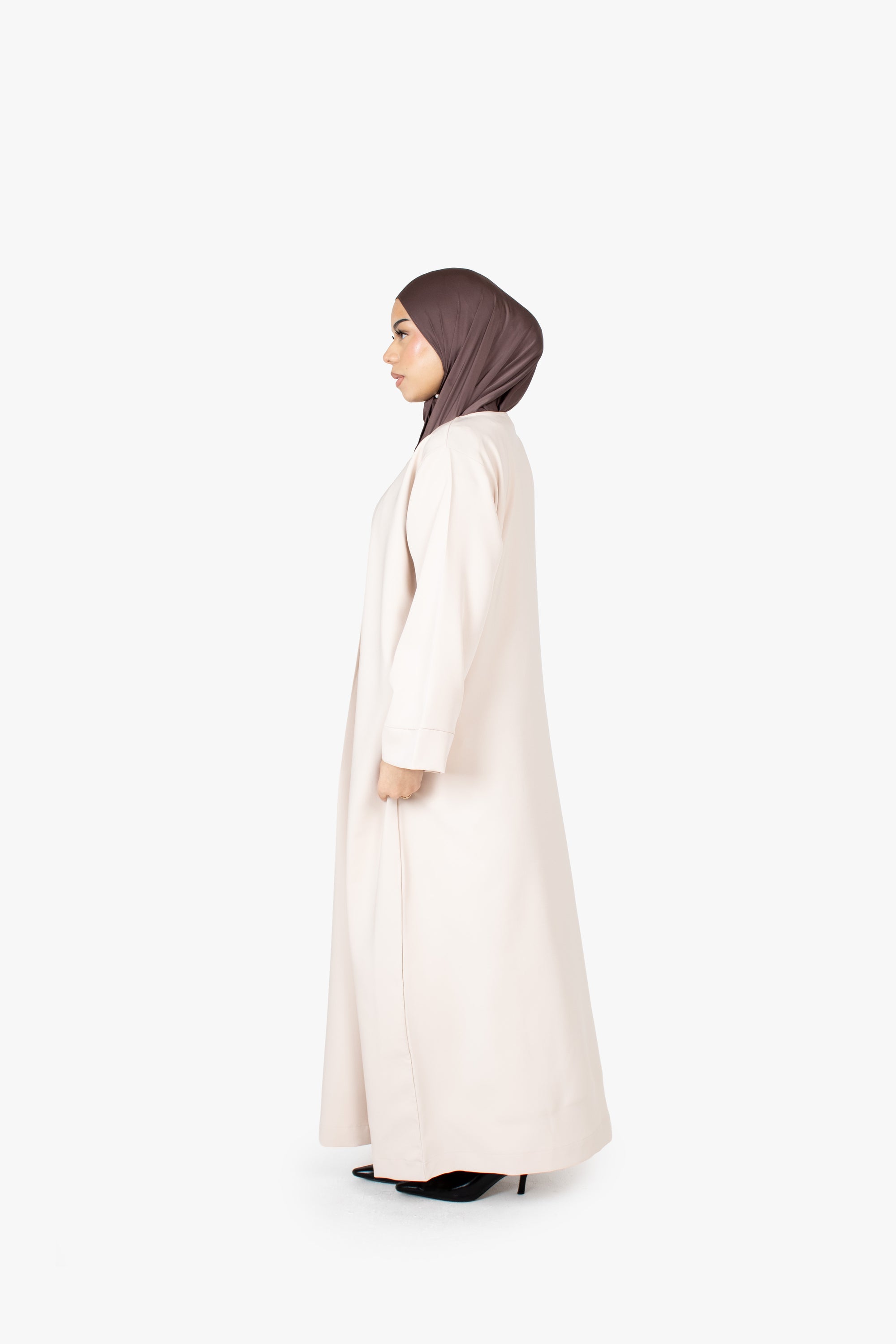 Cream V-Neck Pleat Abaya